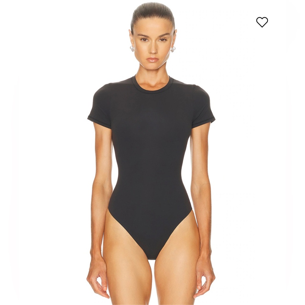 NEW! SKIMS fits everybody t shirt Black Bodysuit